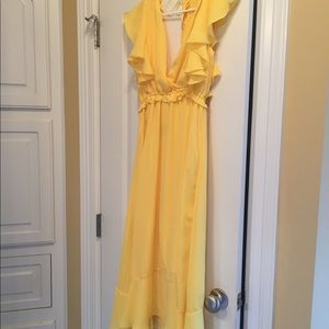 Yellow ruffle maternity dress